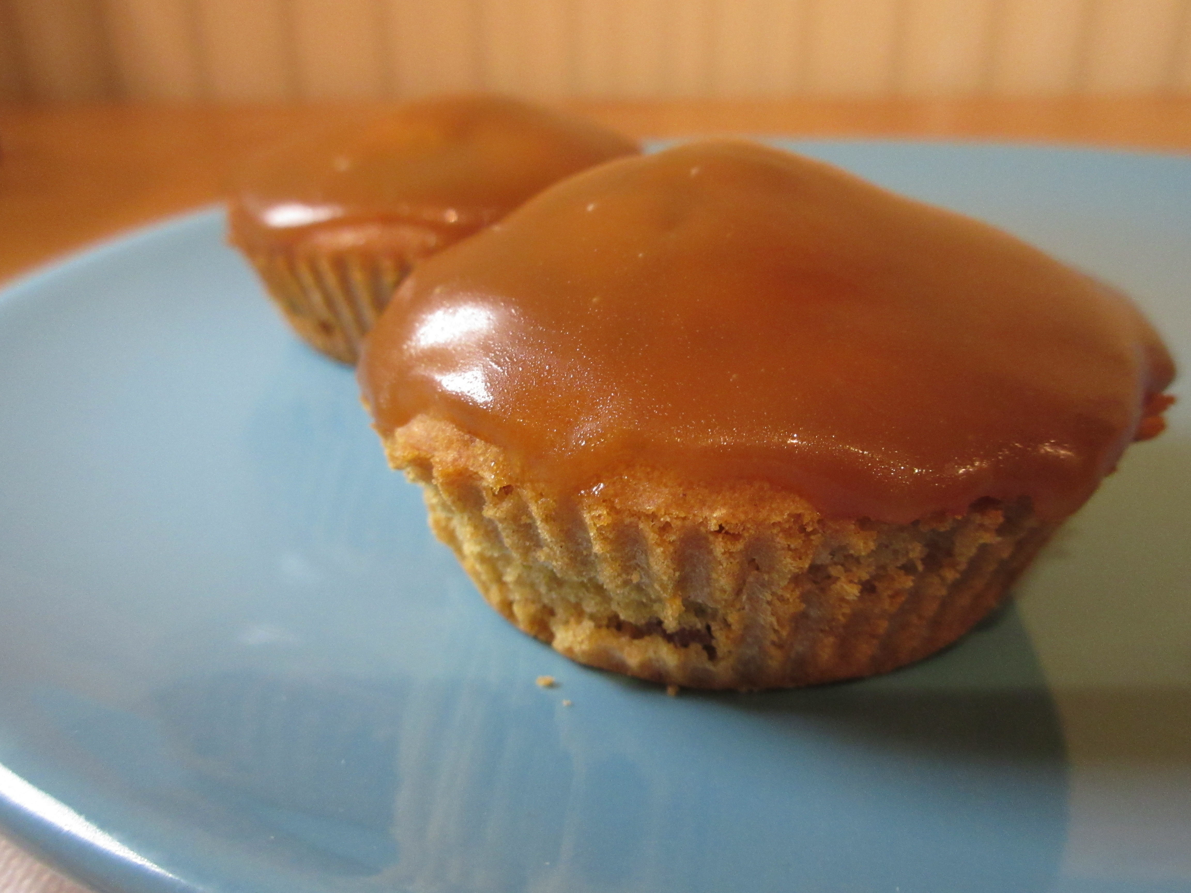 gluten free sticky toffee cupcakes
